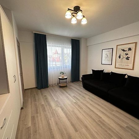 Luxury Apartments And Studios Boulevard G Enescu Suczawa Zewnętrze zdjęcie