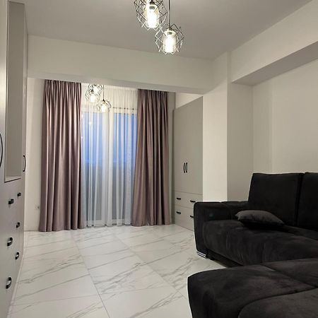 Luxury Apartments And Studios Boulevard G Enescu Suczawa Zewnętrze zdjęcie