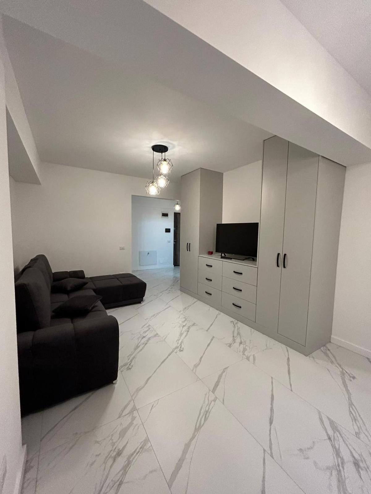 Luxury Apartments And Studios Boulevard G Enescu Suczawa Zewnętrze zdjęcie